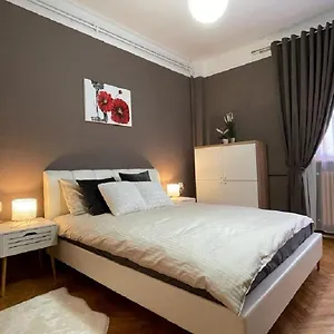 Apartament 3, Bucureşti